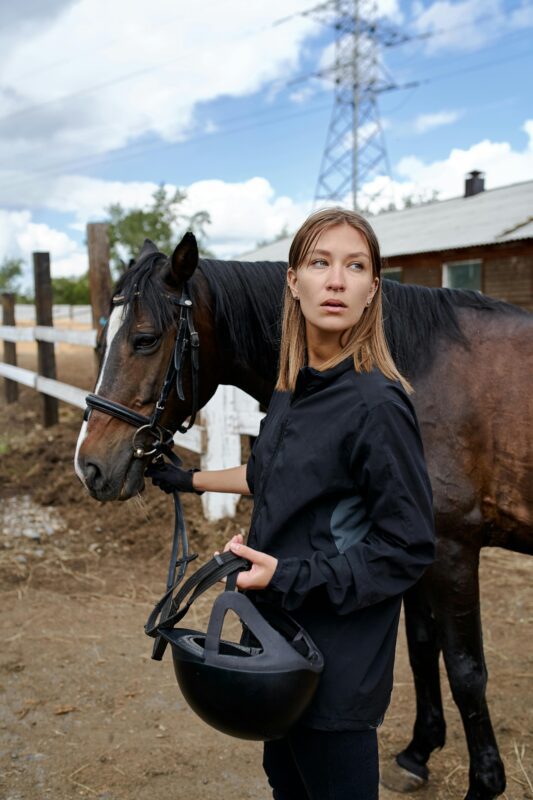 Team building activities with horses improve employee retention